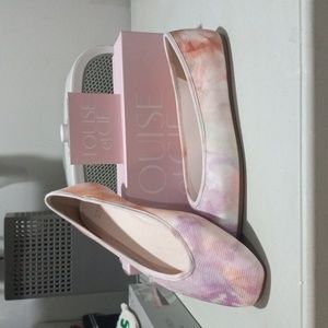 NWT. Louise et Cie Ballerina flats